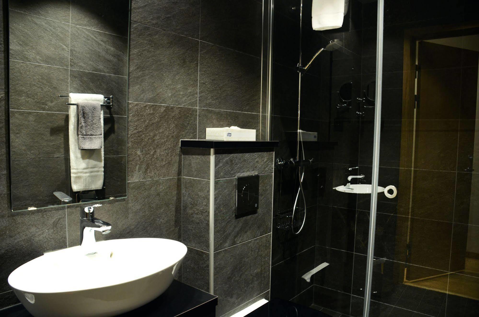 Home Hotel Bilan Karlstad Exterior foto